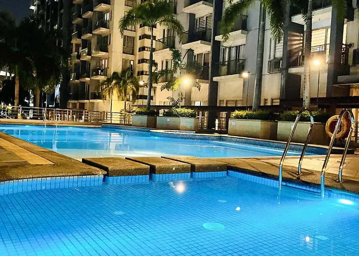 One Palm Tree Villas, Newport * 马尼拉