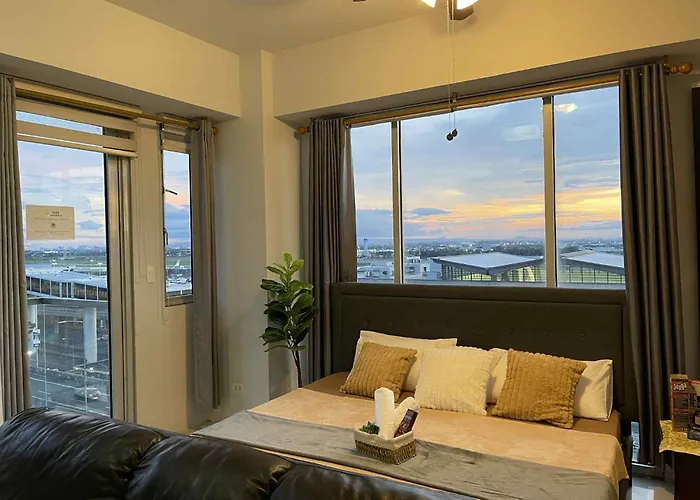 One Palm Tree Villas, Newport * 马尼拉
